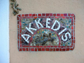 Akkedis at Artemis